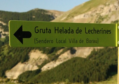 Foto: ojospirenaicos.es. Gruta Helada de Lecherines